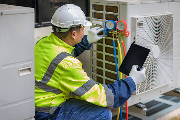 Professional Hvac technician working in Midlothian, VA